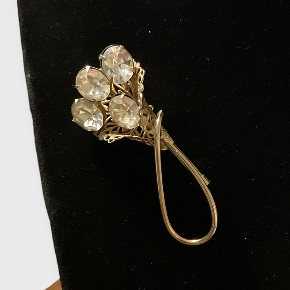 Vintage Floral Spray Brooch with Clear Glass Rhinestones and Gold Tone Filigree - Picture 2 of 4